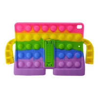 Nettech Apple iPad Pro 10.5 inç Uyumlu Kulaklı Pop It Arka Koruma (Karışık Renk) NT-96711