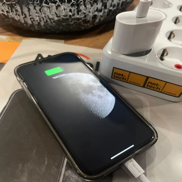 Teknonet TN-HCH11 20W PD 3000 mAh Lightning Kablo + Şarj Aleti (Beyaz) NT-98784